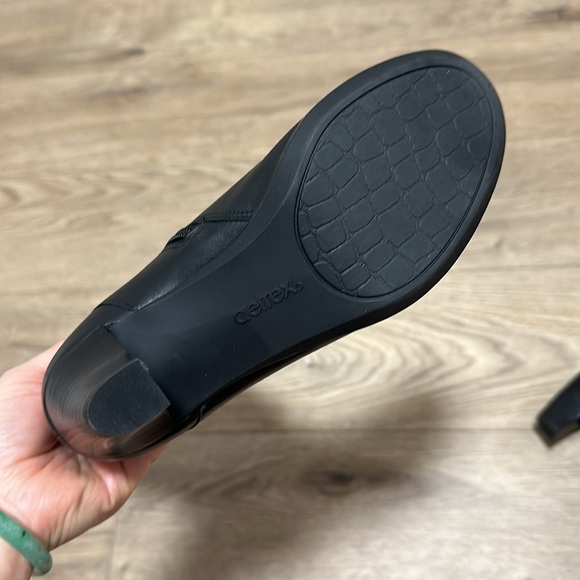 New Aetrex Tall Leather Boots Sz 5 - Picture 3 of 4